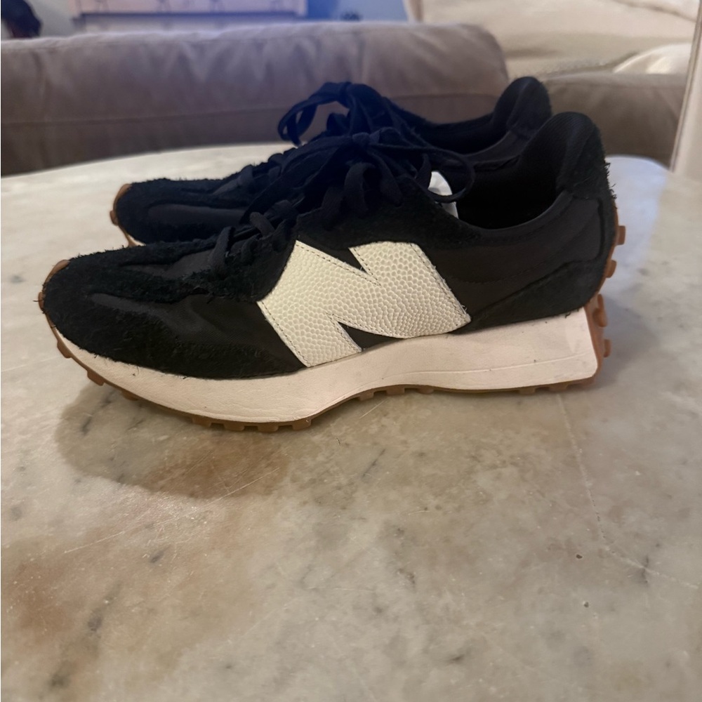 Black and White New Balance 327
